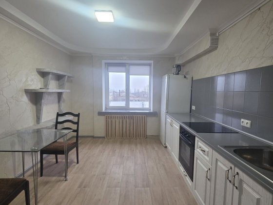 Здаю в оренду трьохкімнатну квартиру вул Гліба Бабіча( 8 Березня)євро Николаев