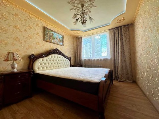Оренда 3--кімнатной квартири у Дарницькомк районі по вул, Урлівська 23б