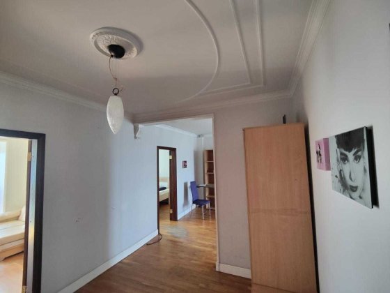 Простора світла 4-к. біля м. Барабашова Харків