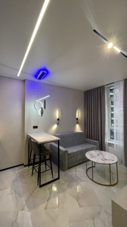 Сдам новую кв, в Аркадии, с летом, терраса на крыше жк Атмосфера - фото 1