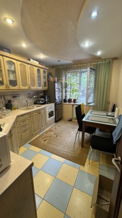 Арена 3 комн каартира Победа 5 - фото 1