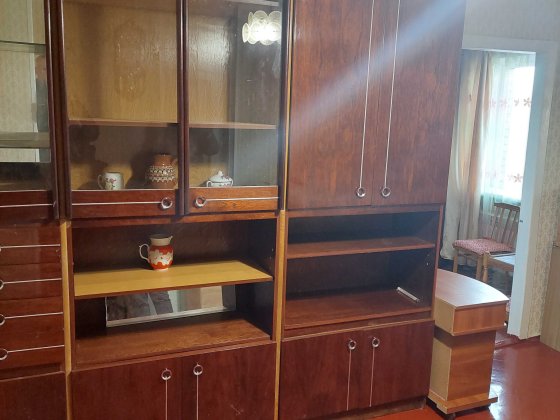 Сдаю 3-х комнатную квартиру на ЮТЗ (ул.Театральная ).