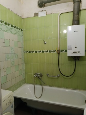 Сдам в долгосрочную аренду 3 комнатную квартиру - фото 1