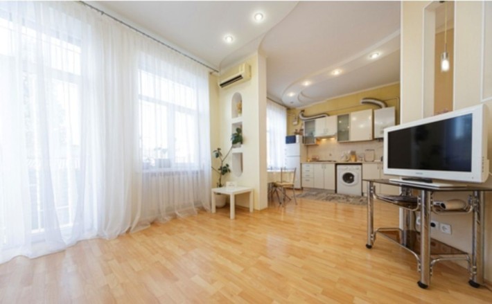 СВОБОДНО Сталинка Ул Троицкая 28 ЦЕнтр Парк - фото 1