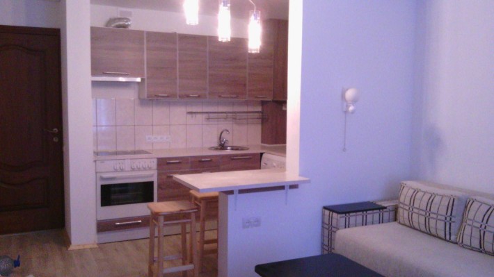 Велика квартира, поділена на 2 незалежні частини, біля бомбосховища - фото 1