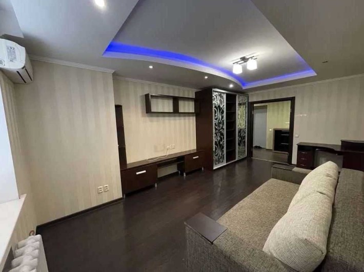 Здається 1-кімнатна квартира на вул.Драгоманова,1А - фото 1