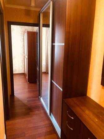 Сдам 2 ком квартиру с ремонтом - фото 1