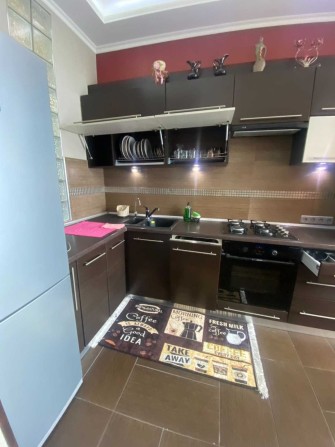 Сдам долгосрочно 1 ком кв с еврореемонтом на Левитана/Люстдорфская дорогп - фото 1