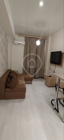 Сдам 1К-Студию, ЖК Париж, трц Французский бульвар 5мин. шагом. - фото 1