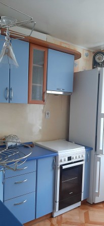 Сдам 1 комнатную с ремонтом,полностью укомплектована - фото 1