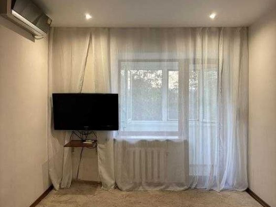 Здам Аренда 1 кімн квартира пр. О.Поля  (середина) Днепр