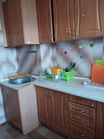 Сдам 2к.квартиру на И.Рабина,рядом Дом Мебели,рынок. - фото 1