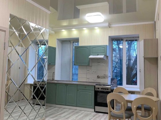 Сдам двухкомнатную квартиру в самом центре.т1 Николаев