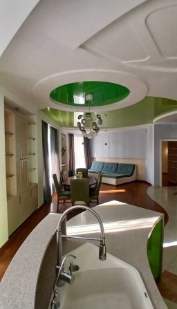 Сдам в аренду просторную квартиру в малоквартирном доме на Костанди. - фото 1