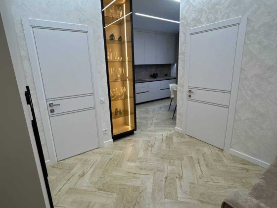 Сдаётся в аренду квартира в 10 мин. от центра города. Дорогой ремонт, мебель и техника Одесса