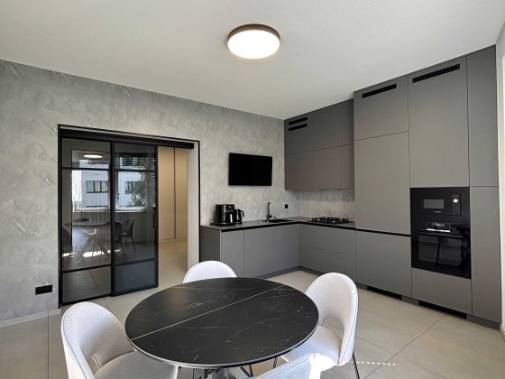 Оренда 140м2 3 кім+2 паркомісця Шевченка новобуд біля Семицвіту Львов