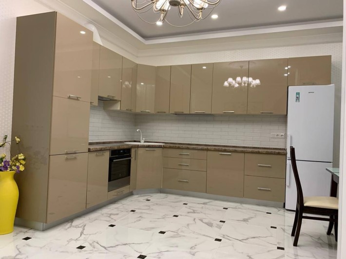 Сдам длительно с летом большую евродвушку 19 Жемчужина  Аркадия францу - фото 1