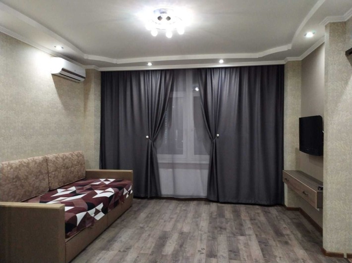 Сдам 2-комнатную квартиру на улице Средняя. жк Люксембург - фото 1