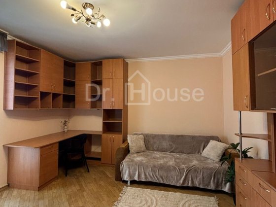 Оренда дуже просторої та світлої 1-кімнатної квартири 59,5 кв.м Львів