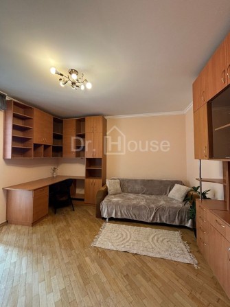 Оренда дуже просторої та світлої 1-кімнатної квартири 59,5 кв.м - фото 1