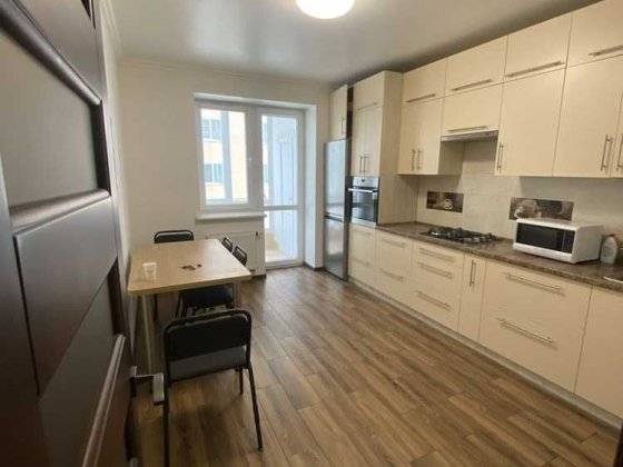 Здається в оренду 1-кімнатна квартира 44 м², вул. Карла Мікльоша Львов