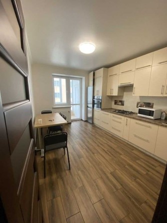 Здається в оренду 1-кімнатна квартира 44 м², вул. Карла Мікльоша - фото 1