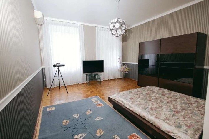 Сдам 2 х ком кв ( 2 спальни +Кухня ) Ул Успенская  60 КНИЖКА - фото 1