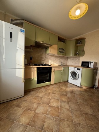 Сдам 2 х комнатную на таирова, киевский район - фото 1