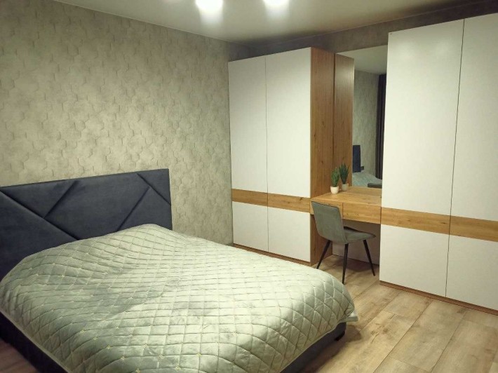 Сдам евродвушку в ЖК  "Скай-Сити", Варненская/Инглези - фото 1