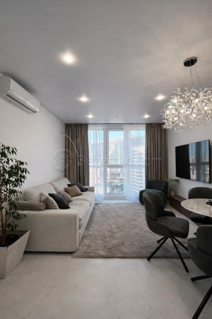 Дизайнерская квартира с видом на море в Ж/К «Литературный». - фото 1