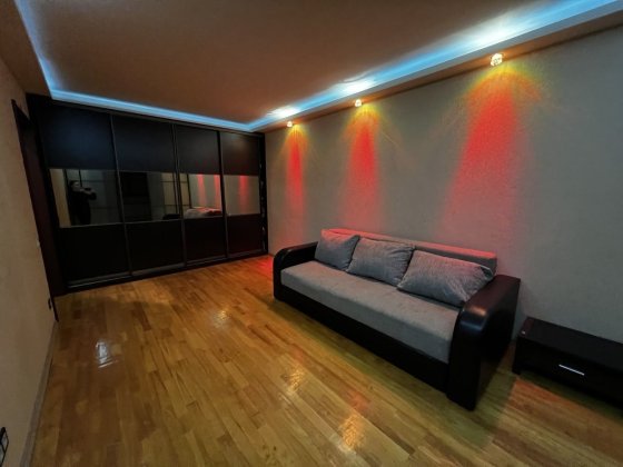 Сдам 2 кімнатну квартиру .Червоної калини 1. Київ