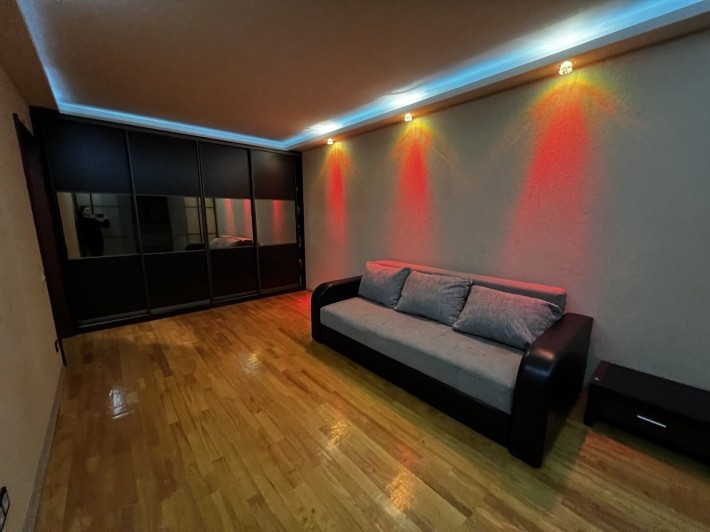 Сдам 2 кімнатну квартиру .Червоної калини 1. - фото 1