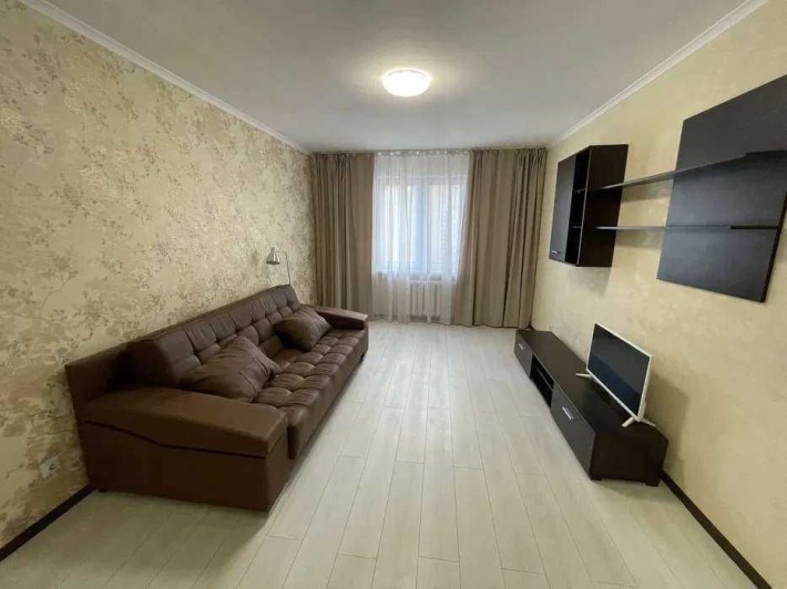 Оренда 1-к квартири на вул. Срібнокільська - фото 1