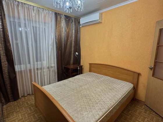 Чудова 4-кімнатна квартира (100м2) по вул. Радунська 1/10, Троєщина Киев