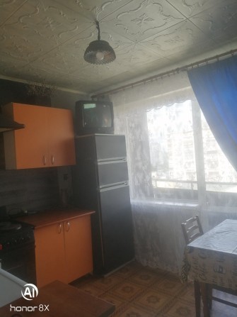 Хозяйка .Сдам квартиру метро Минская 5 минут пешком.Хорошая развязка . - фото 1