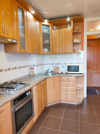 Троєщина, 1-на квартира в гарному стані,  газ, вул. Лифаря, 1/ Закревського - фото 1