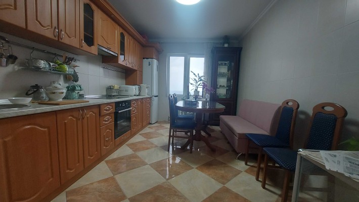 Оренда 2-х кімнатної квартири вул. Милославська, 12 - фото 1