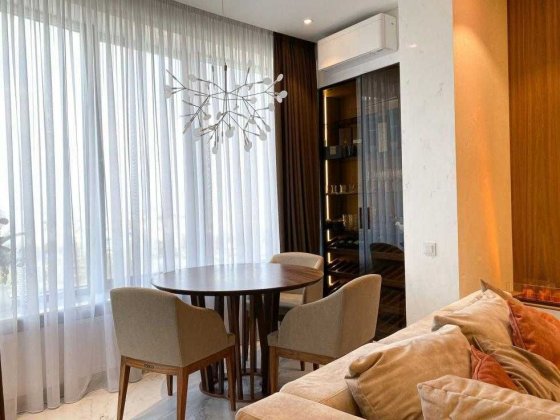 Оренда стильної трикімнатної  квартири в ЖК SkyLine Київ