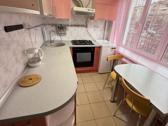 Здам 2 к. квартиру вул. Жилянська 45 Киев