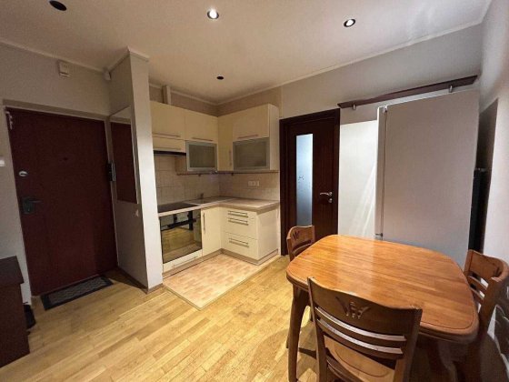 Оренда комфортної квартири на Макіївський 8