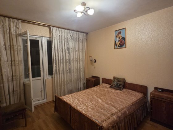 Червоної калини 4в, Троєщина