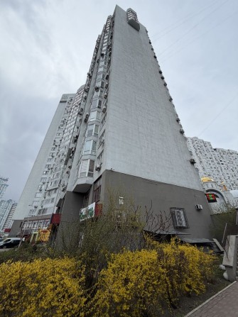 Чавдар 1 оренда 2к перший будинок від метро Осокорки - фото 1