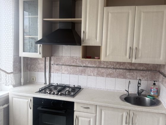 Аренда 3- кімнатна Радужний Киев