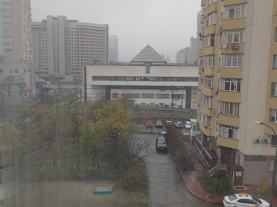 сдам 2 комнатную квартиру, метро левобережная