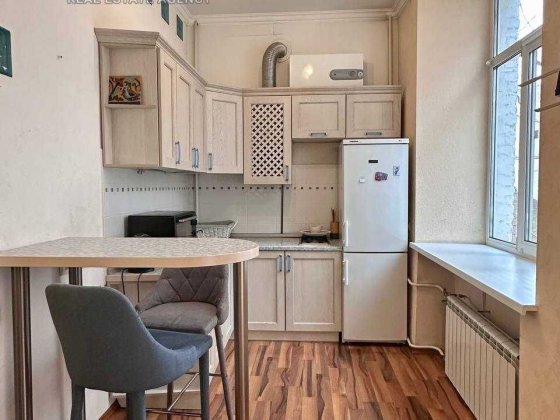 без % Оренда квратири в центрі Києва, вул. Антоновича вул. (Горького) 3А