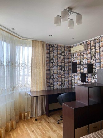 4-х кімнатна квартира,Оболонь(Малиновського),вул.Полку Азова 4-в - фото 1