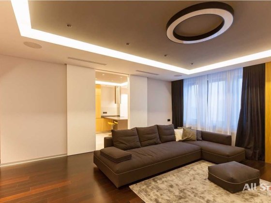 Аренда 3к квартиры в Киеве, Гончара Олеся ул., 35