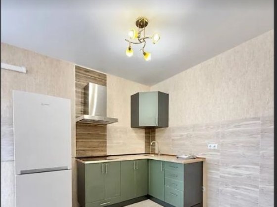 Перша здача  2х кімнатної квартири Харківське  шосе 19Б Київ