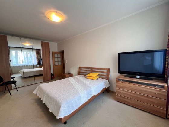 Без %! Здам 3-кімн Лесі Українки 21 біля метро Печерська