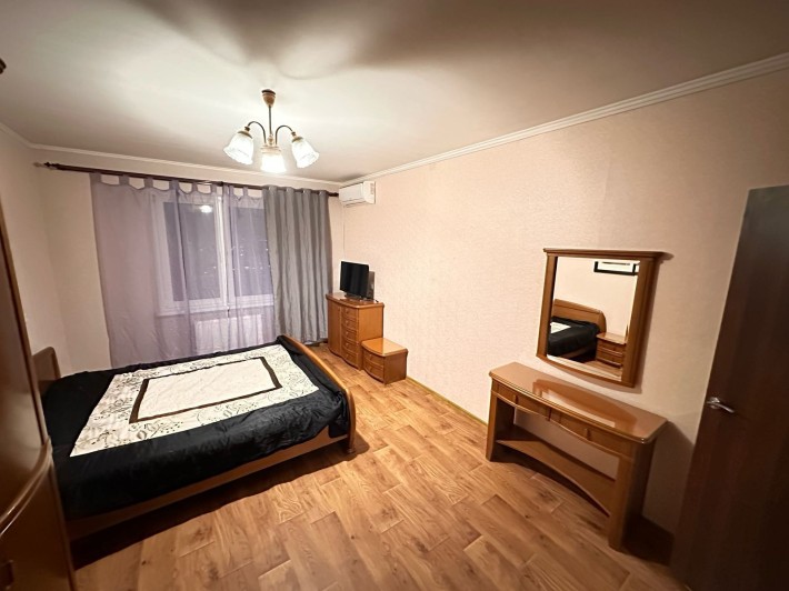 Голосіїївськії р-н, проспект Науки , метро Деміївська - фото 1